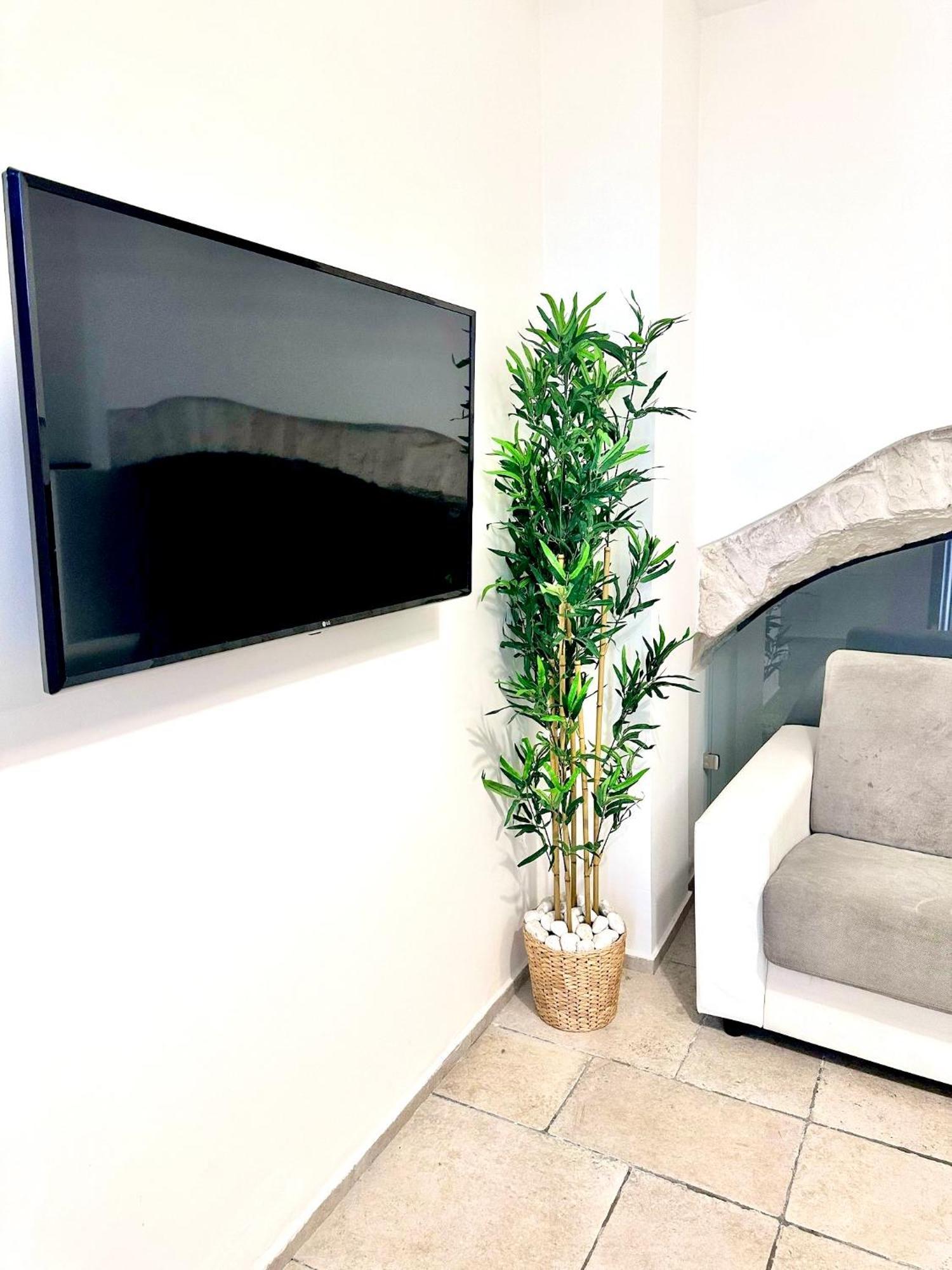 Paradise Apartment